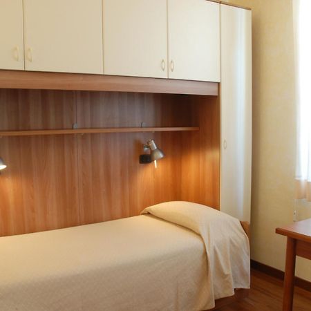 Rex Hotel Residence Генуа Екстериор снимка