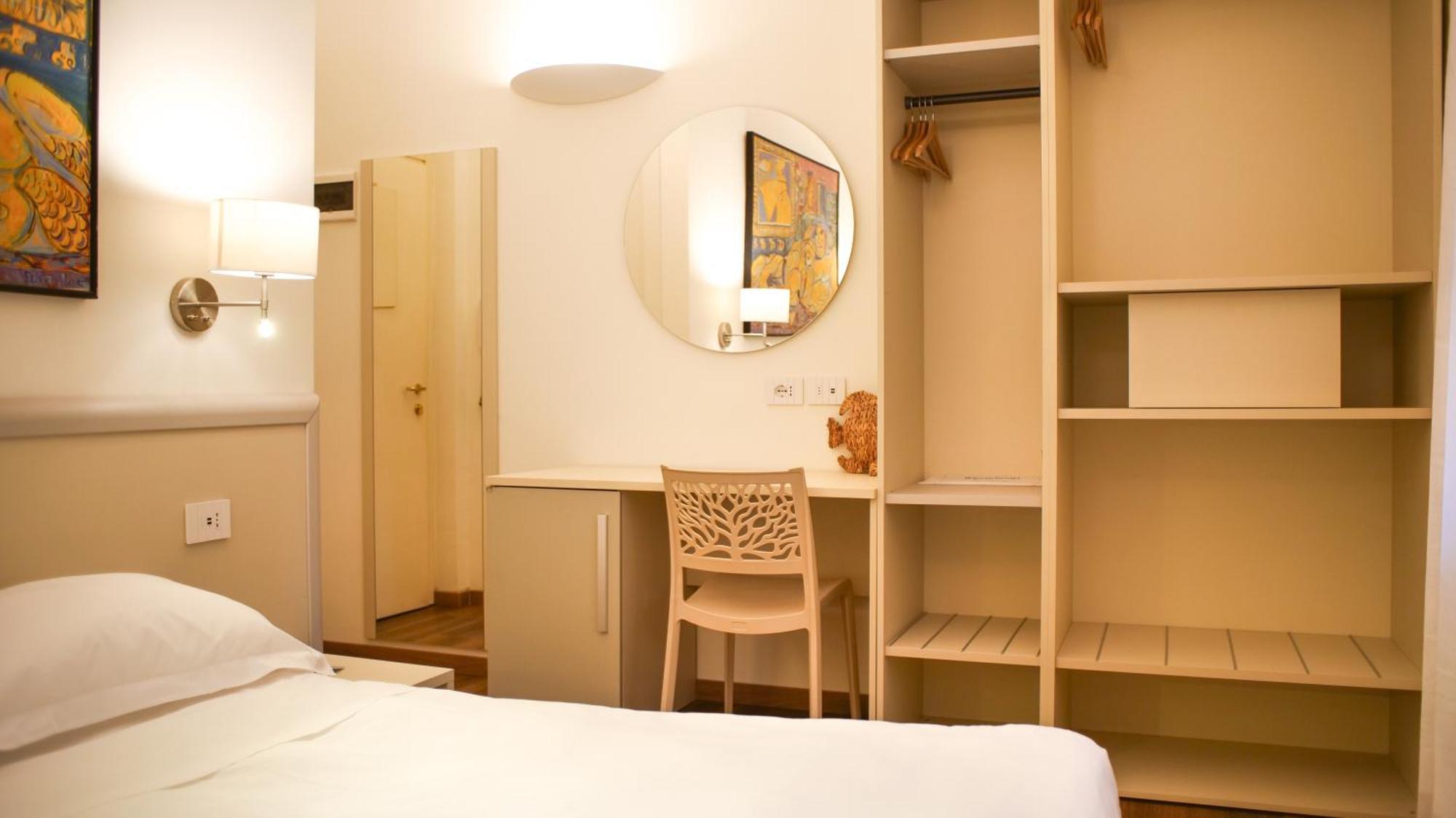 Rex Hotel Residence Генуа Екстериор снимка